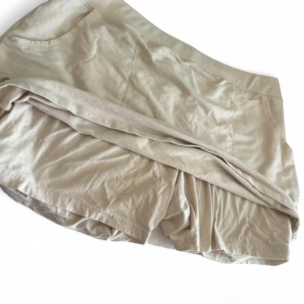 Belle by Kim Gravel beige mini skort in size XL
